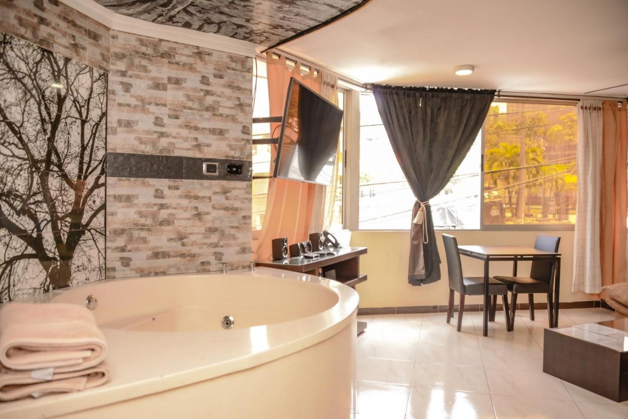Calle 10 Suites Μεντεγίν Εξωτερικό φωτογραφία