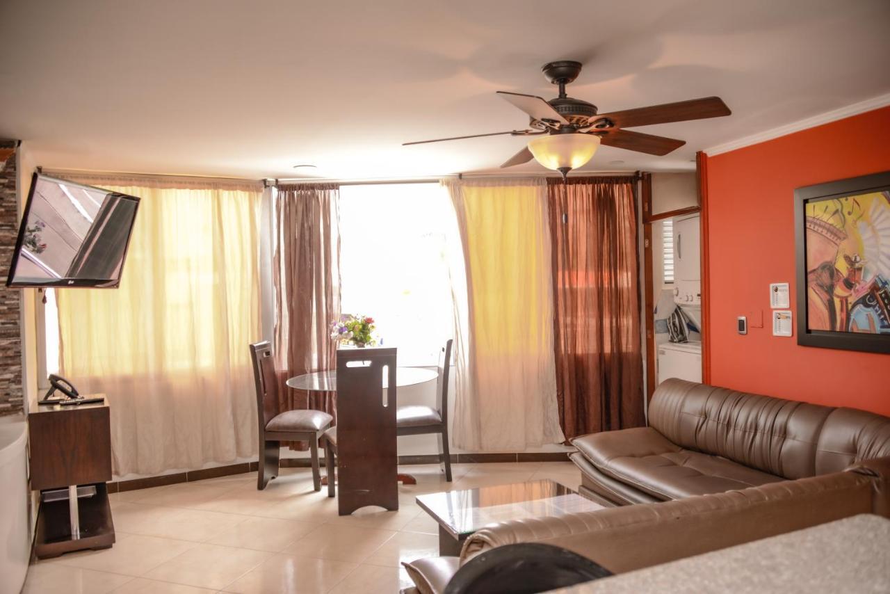 Calle 10 Suites Μεντεγίν Εξωτερικό φωτογραφία