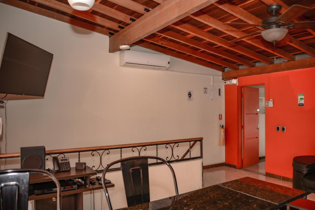 Calle 10 Suites Μεντεγίν Εξωτερικό φωτογραφία